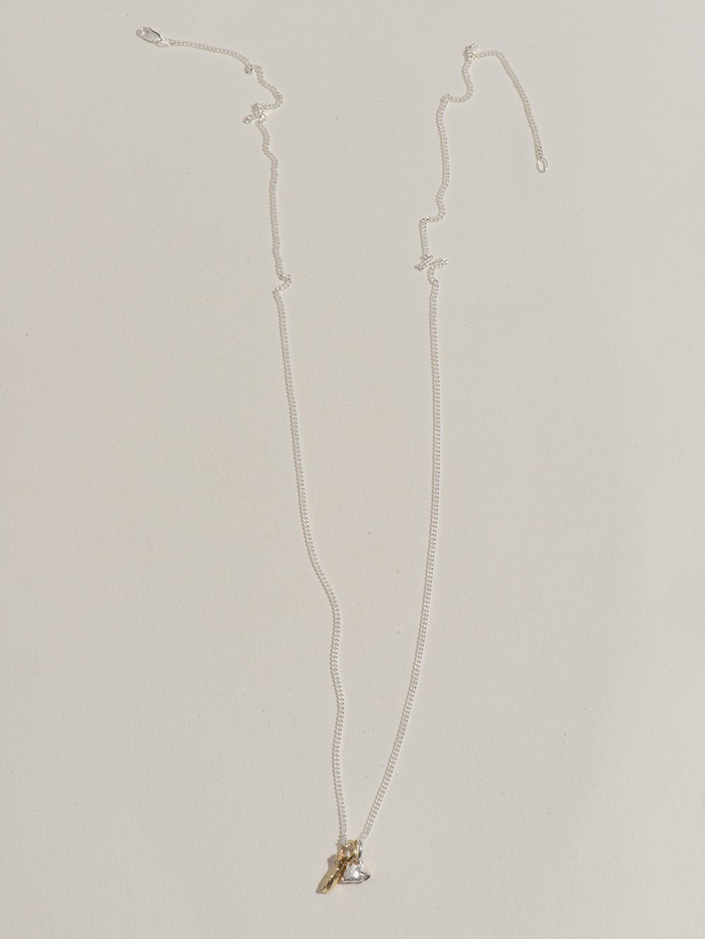 On and on - Necklace Silver