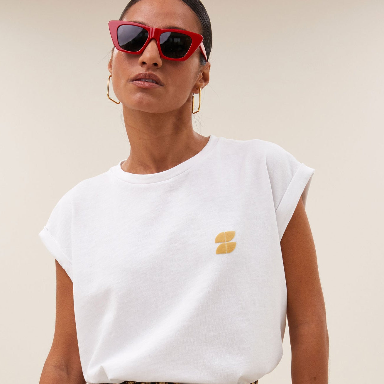 Tobi Flame Logo Top - Bright White