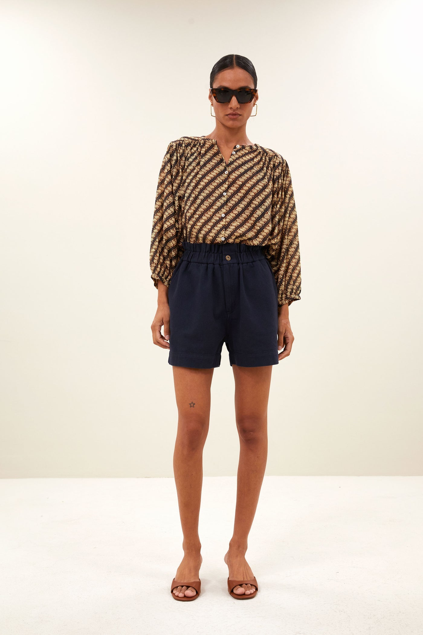 Leon Twill Short - Captain Blue