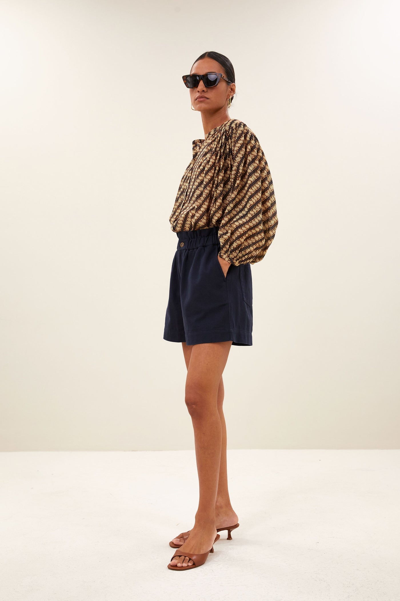 Leon Twill Short - Captain Blue