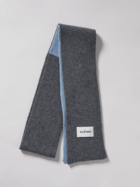 Blocked Soft Wool Scarf - Dark Grey / Soft Blue