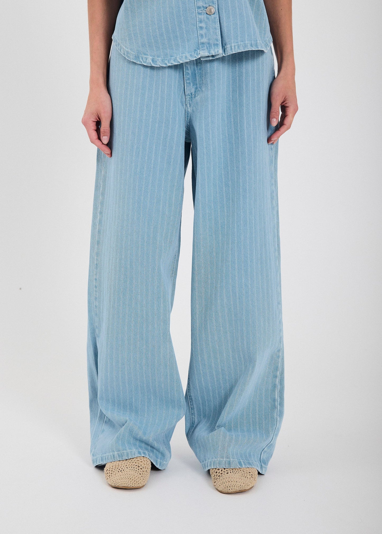 Hannali Wide Jeans - Light Blue Stripe