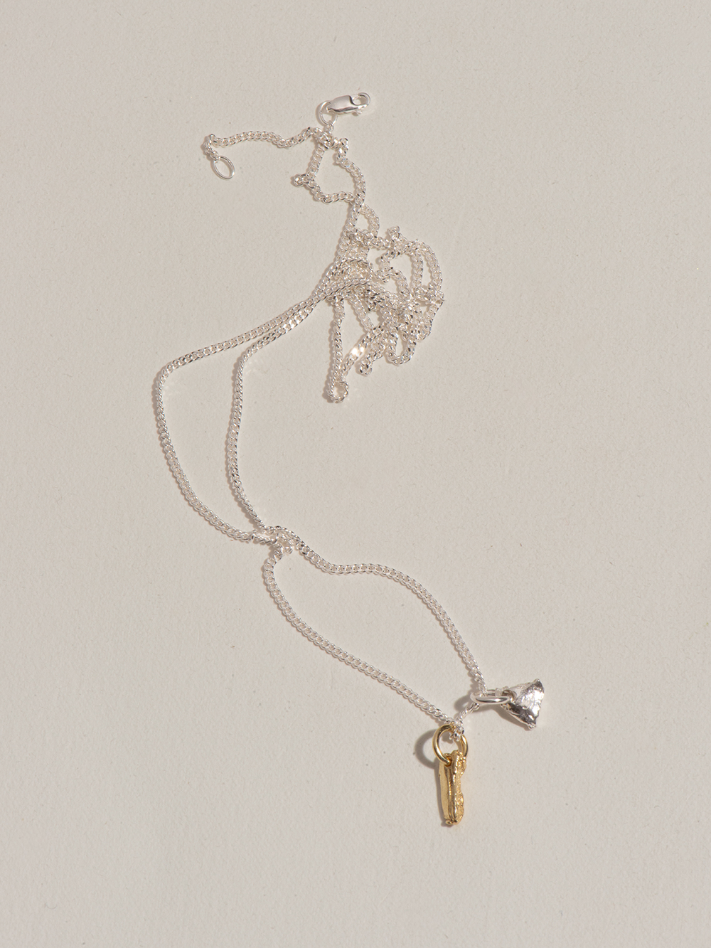On and on - Necklace Silver