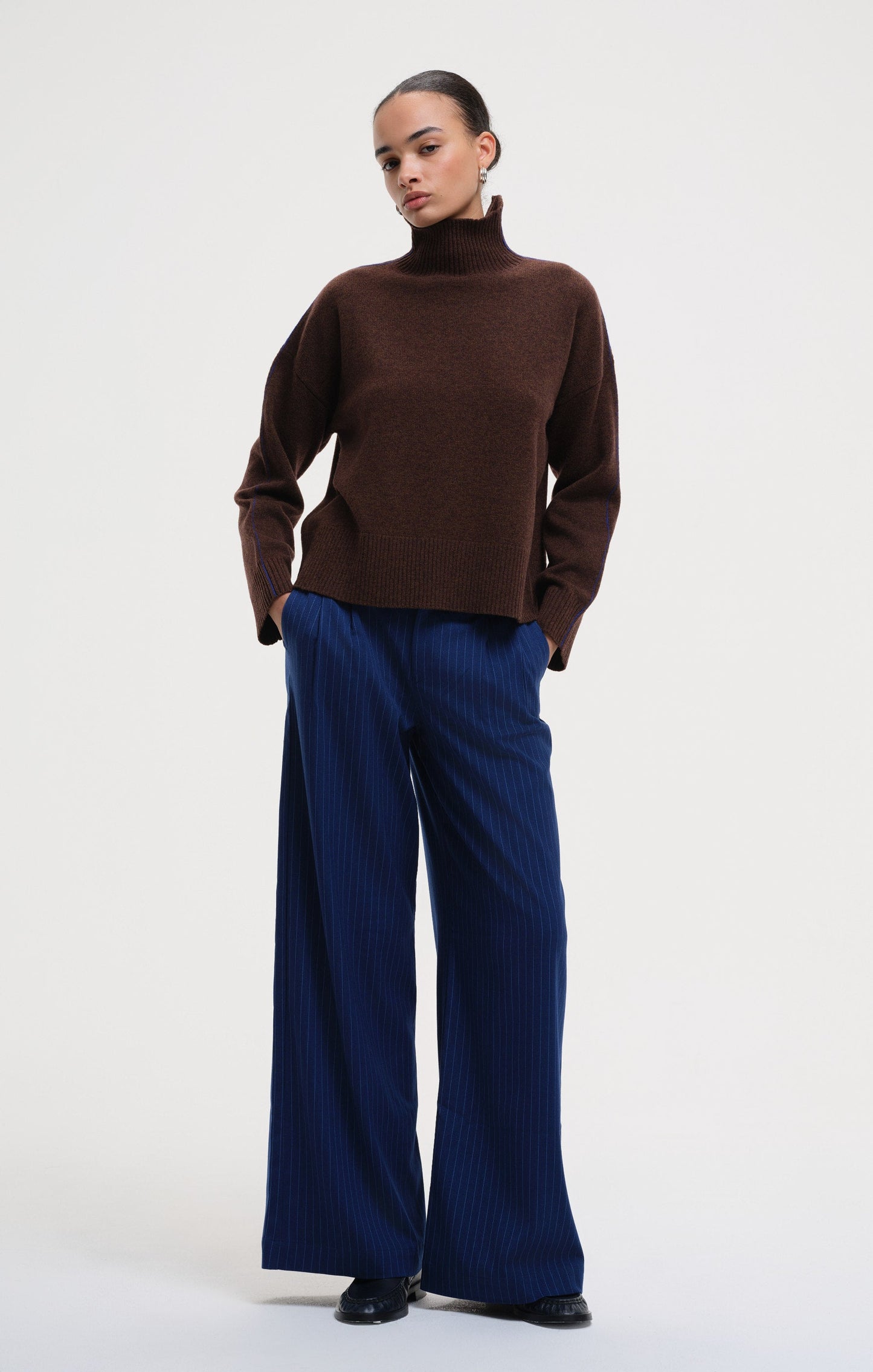 Kooning Turtle Neck - Brown