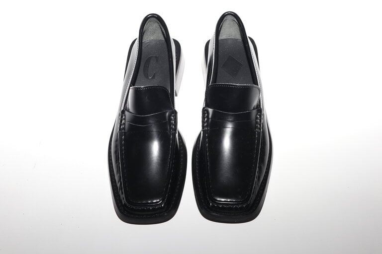 Vivy - Black